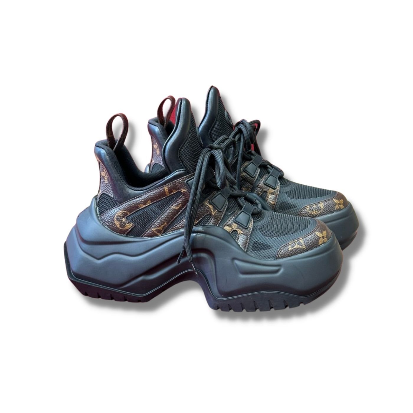 Louis-Vuitton-LV-Archlight-Sneaker-10.jpg Louis Vuitton LV Archlight Sneaker 10