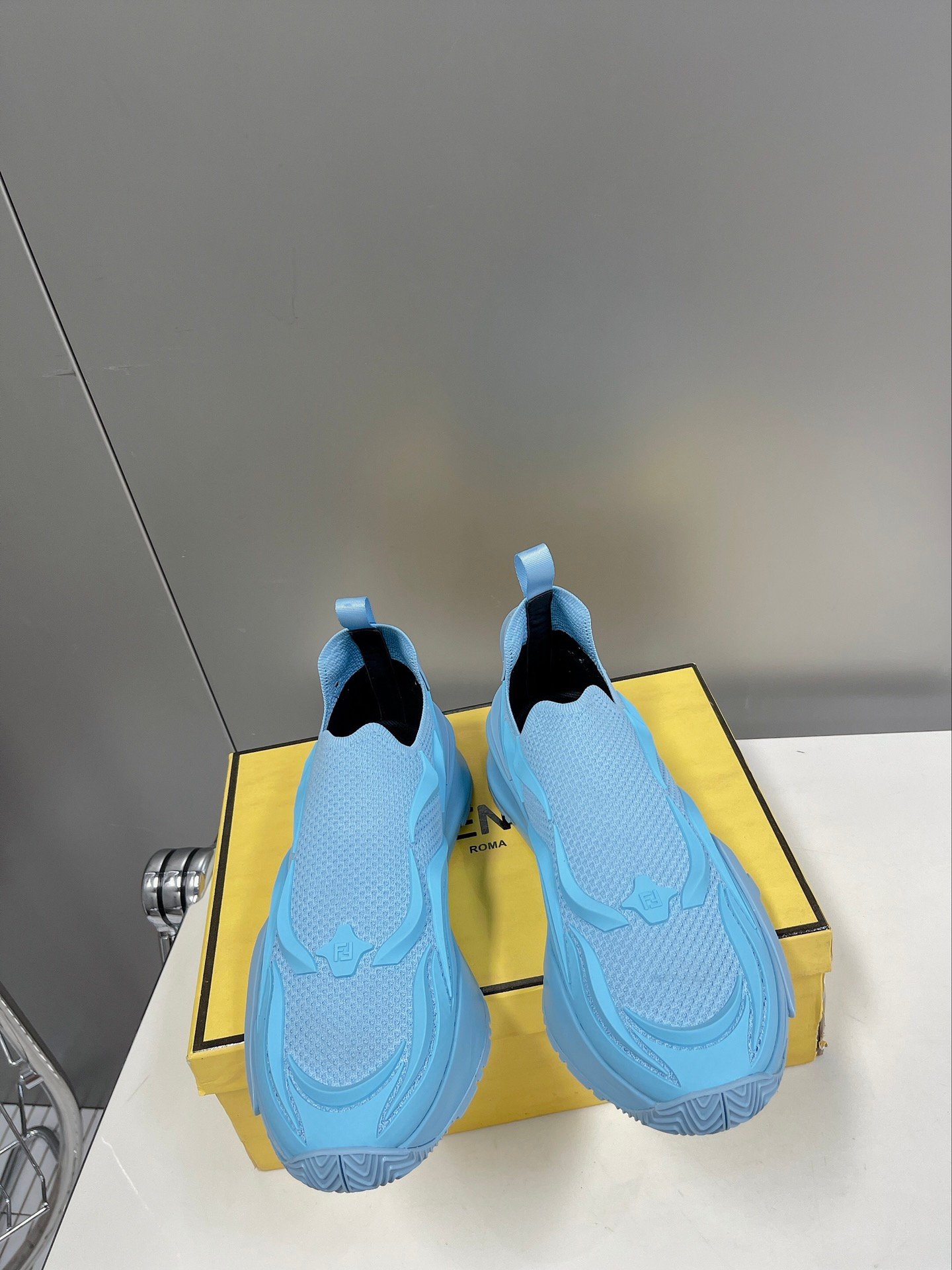 719598b4.jpg 719598b4